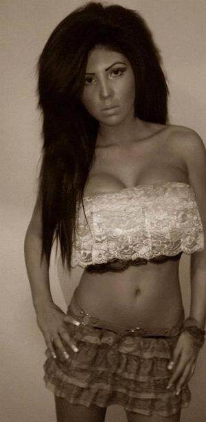 Adult dating profile photo of Arely (21) in Florida