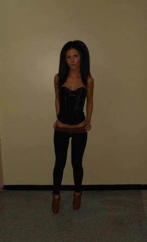 Photo of Cassie (19), adult profile in New York