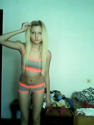 Presley, 25, Indiana | Flirty Adult Profile for Older Men