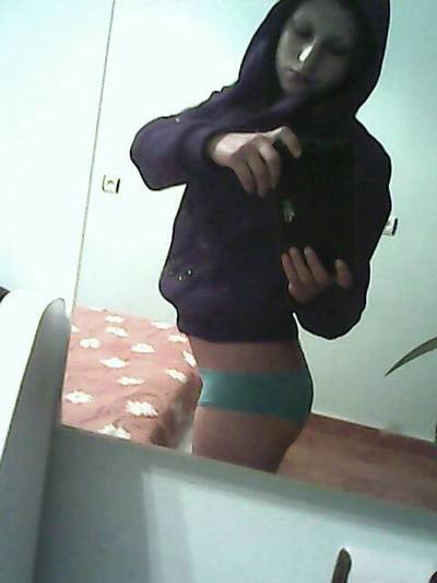 Connect with Zoey (30) in Illinois | Adult Dating