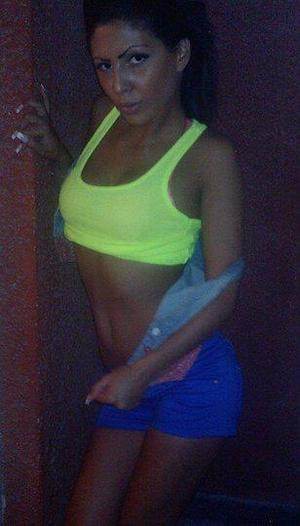 Destini, 30, profile image for California dating page