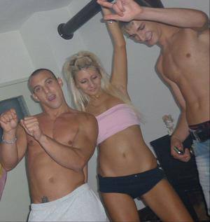 Meet Toni from Kansas (24) | Discreet Adult Dating