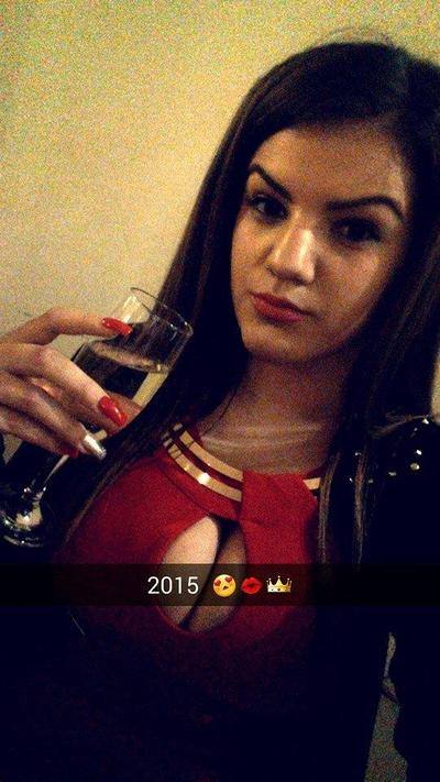 Meet Yoselin (25) from Florida | Explicit Casual Dating