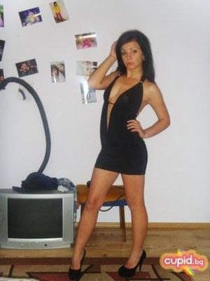 Meet Paulina (25) from Michigan | Explicit Casual Dating