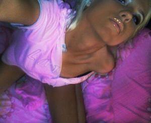 Connect with Ashlyn (18) | Ontario Adult Fun