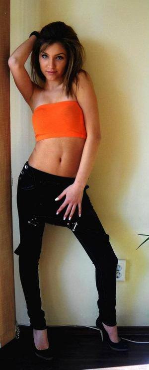 Meet Nina (21) from West Virginia | Explicit Casual Dating
