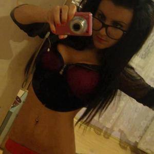 Yasmin, 27, Florida | No-Nonsense Hookup Profile