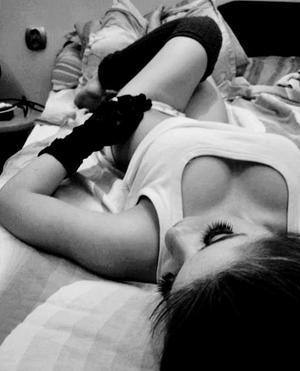 Meet Charlotte (28) from Florida | Explicit Casual Dating