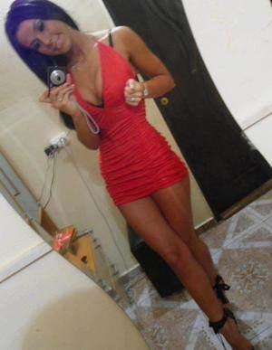 Dating profile image of Alexandria, age 18, Thunder Bay, ONT