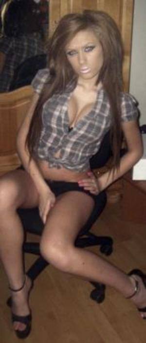 Rosalinda, 20, Florida | No-Nonsense Hookup Profile