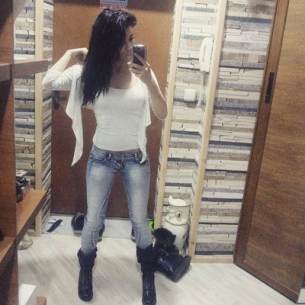 Adult dating profile photo of Reese (24) in Richgrove, CA