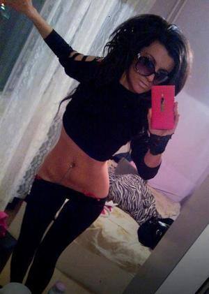 Meet Lainey (28) from Florida | Explicit Casual Dating