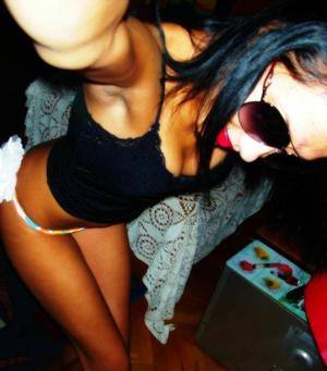 Meet Mackenzie (25) from Florida | Explicit Casual Dating