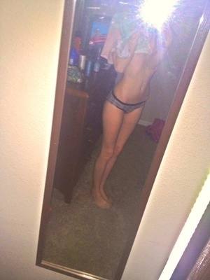 Meet Darlene (21) from Florida | Explicit Casual Dating