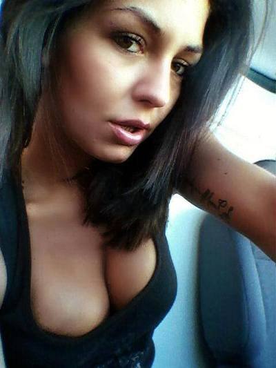 Meet Ashlie (21) from Florida | Explicit Casual Dating