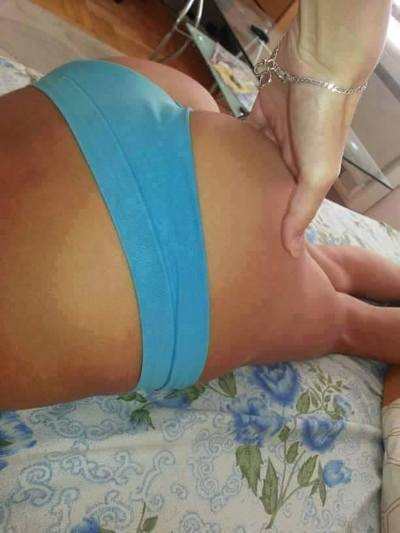 Meet Emely (27) from Florida | Explicit Casual Dating