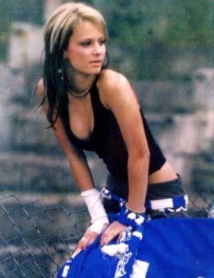 Simone, 27, Florida | No-Nonsense Hookup Profile