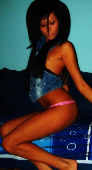 Meet Lucy (21) from Michigan | Explicit Casual Dating