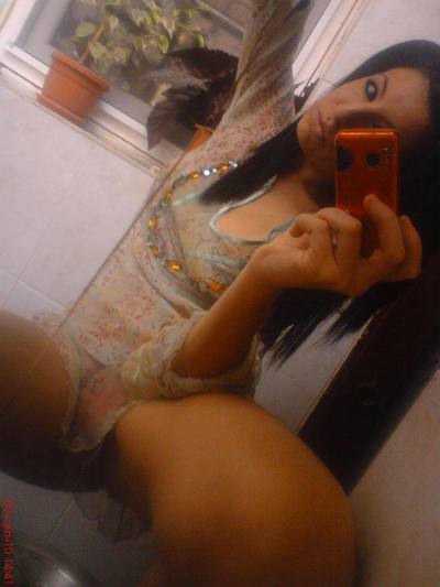 Photo of Brianna (24) from Kingsville, TX dating profile