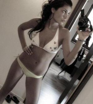 Remedios from Northridge, California is looking for adult webcam chat