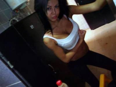 Looking for girls down to fuck? Oleta from Salmon Creek, Washington is your girl