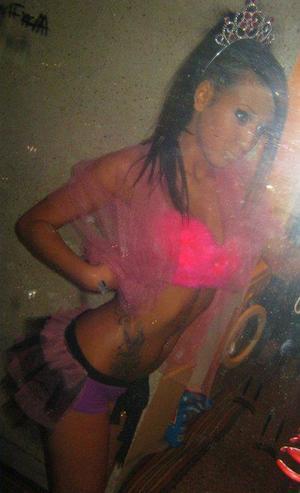 Mariana from Kenai, Alaska is looking for adult webcam chat