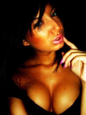 Letitia from Illinois is looking for adult webcam chat