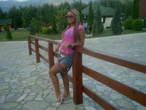 Kelli from  is looking for adult webcam chat