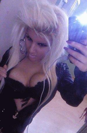 Paula from Arizona is interested in nsa sex with a nice, young man