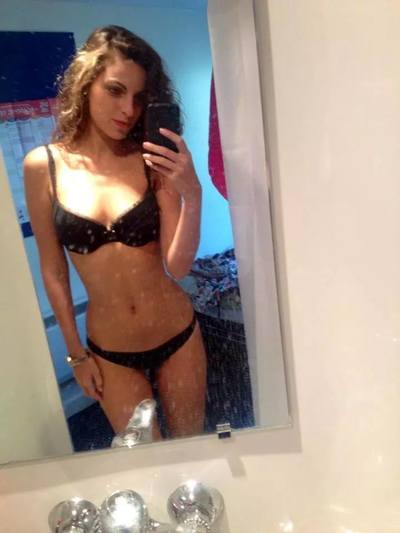 Janella from Vamo, Florida is looking for adult webcam chat