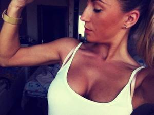 Leeann from Arlington, South Dakota is looking for adult webcam chat