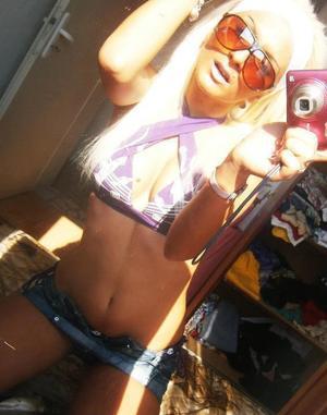 Kathyrn from Hillsboro, Kansas is looking for adult webcam chat