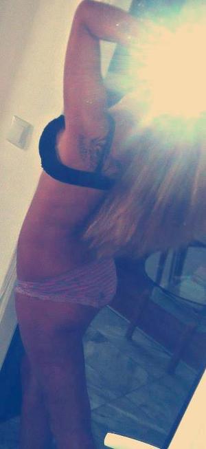 Cheryll from West Charleston, Vermont is looking for adult webcam chat